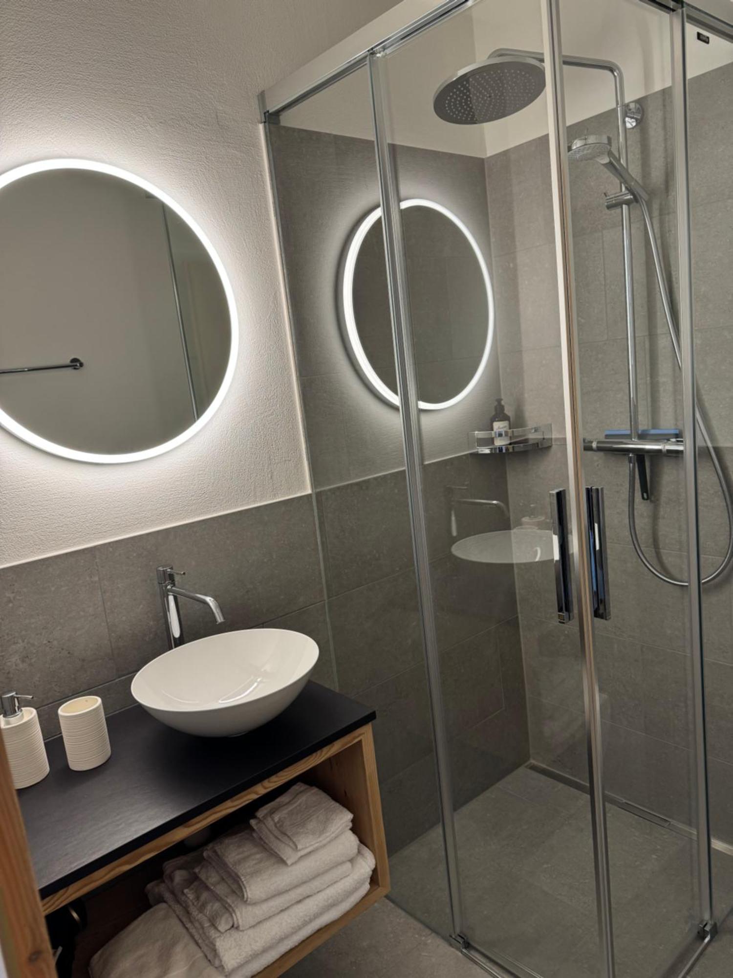 Ustreia Orta Bed & Breakfast Lohn Ngoại thất bức ảnh